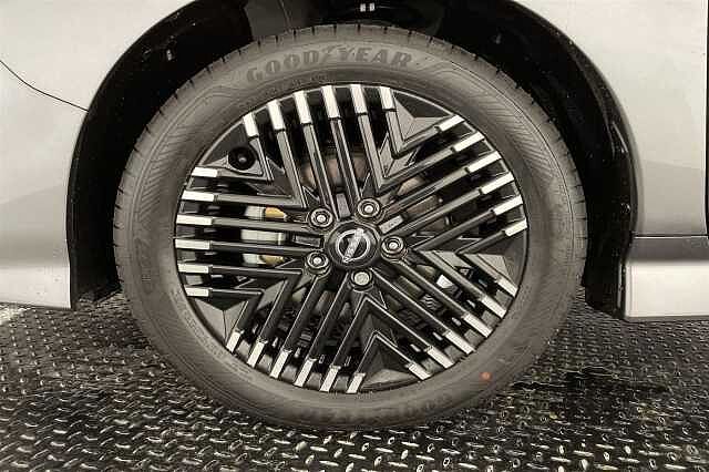 Nissan Leaf E (110kw) N-Connecta (39kWh) 5 Dr Hatchback