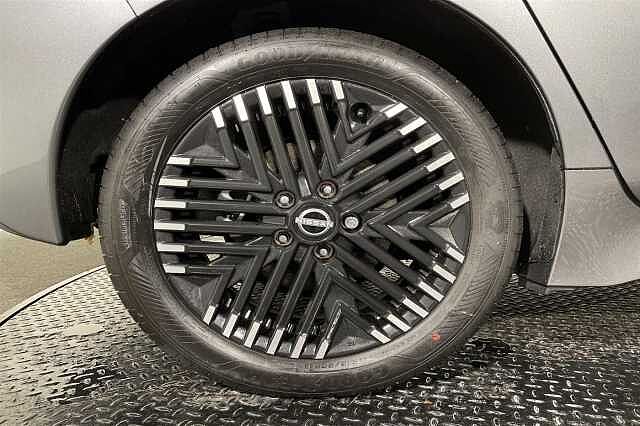 Nissan Leaf E (110kw) N-Connecta (39kWh) 5 Dr Hatchback