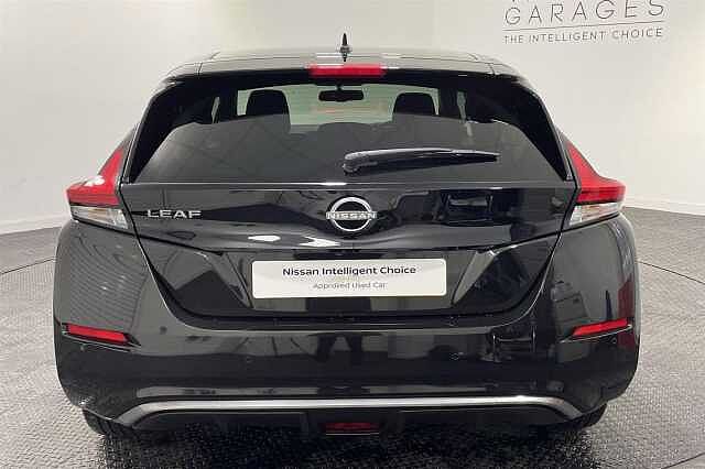 Nissan Leaf E (110kw) N-Connecta (39kWh) 5 Dr Hatchback