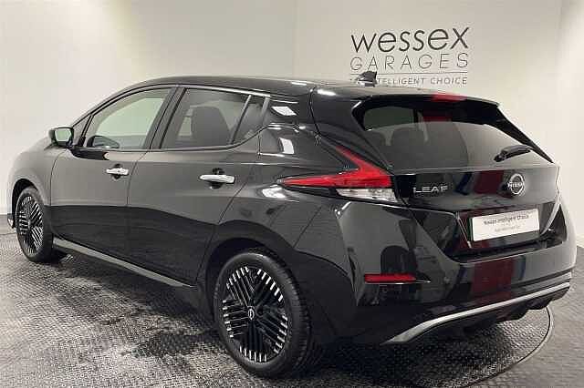 Nissan Leaf E (110kw) N-Connecta (39kWh) 5 Dr Hatchback