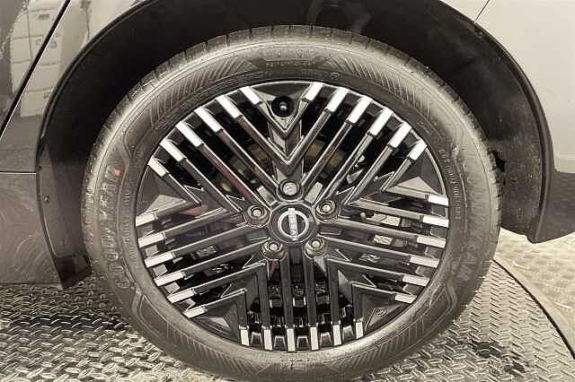 Nissan Leaf E (110kw) N-Connecta (39kWh) 5 Dr Hatchback