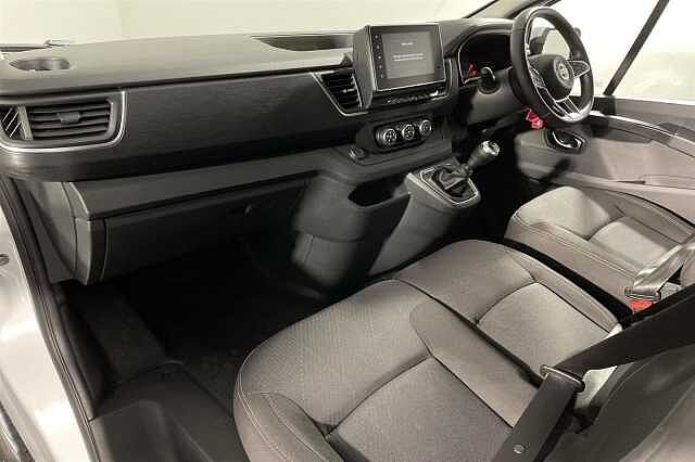 Nissan Primastar 2.0dCi (110ps) Tekna 30 L1H1 Panel Van