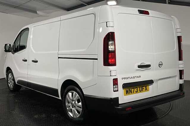 Nissan Primastar 2.0dCi (110ps) Tekna 30 L1H1 Panel Van
