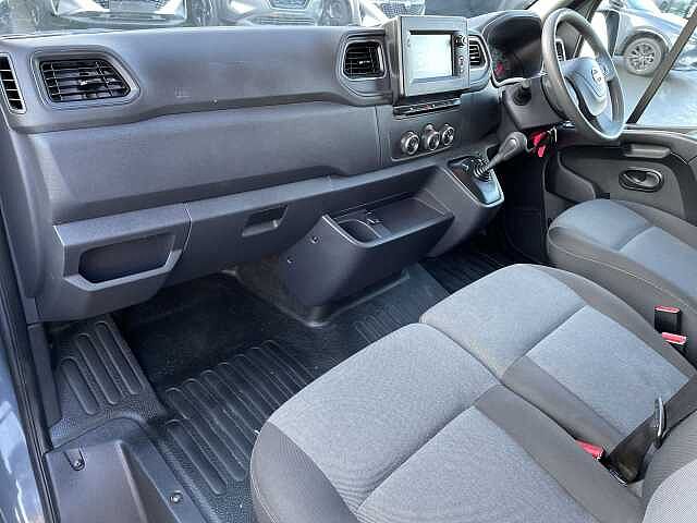 Nissan Interstar Tekna Dci Auto