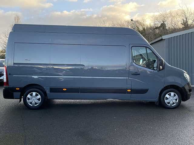 Nissan Interstar Tekna Dci Auto