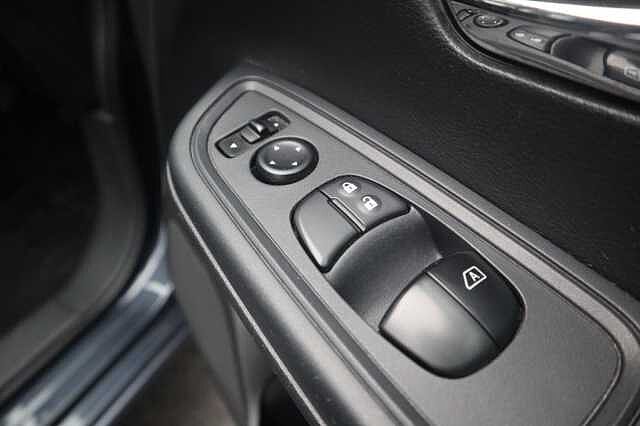 Nissan Micra 1.0 Acenta Hatchback 5dr Petrol Manual Euro 6 (71 ps)