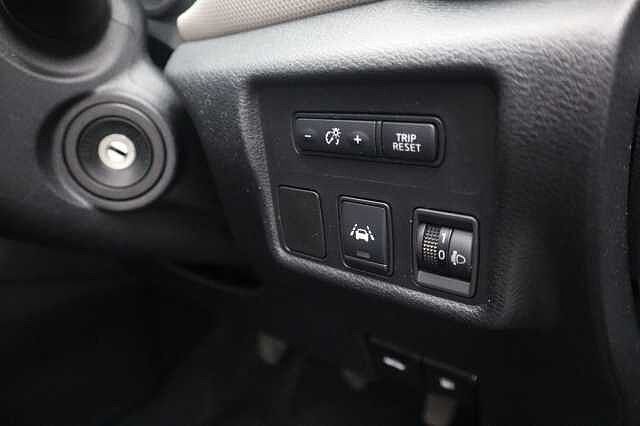 Nissan Micra 1.0 Acenta Hatchback 5dr Petrol Manual Euro 6 (71 ps)