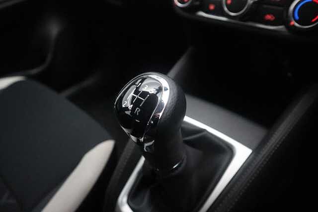 Nissan Micra 1.0 Acenta Hatchback 5dr Petrol Manual Euro 6 (71 ps)