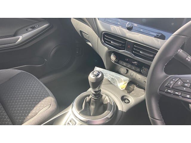 Nissan Juke 1.0 DiG-T N-Connecta 5dr Petrol Hatchback