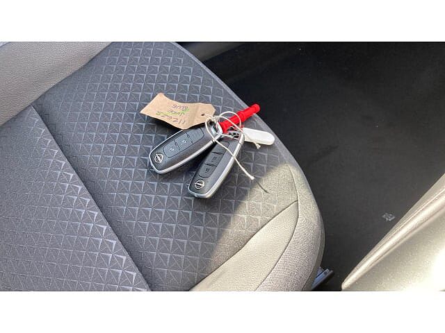 Nissan Juke 1.0 DiG-T N-Connecta 5dr Petrol Hatchback