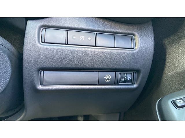 Nissan Juke 1.0 DiG-T N-Connecta 5dr Petrol Hatchback