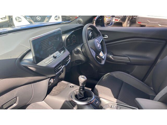 Nissan Juke 1.0 DiG-T N-Connecta 5dr Petrol Hatchback