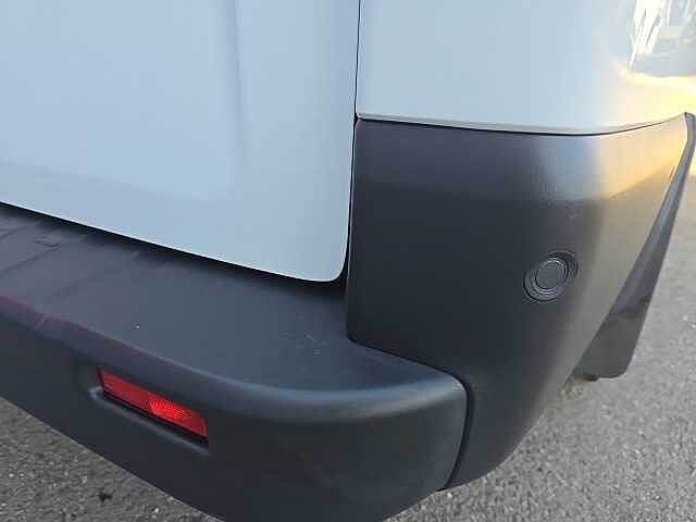 Nissan Primastar 2.0dCi (110ps) Tekna 30 L1H1 Panel Van