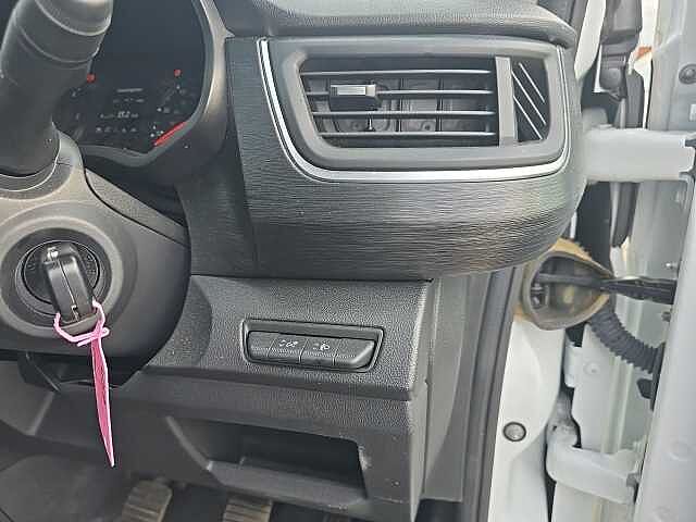 Nissan Primastar 2.0dCi (110ps) Tekna 30 L1H1 Panel Van