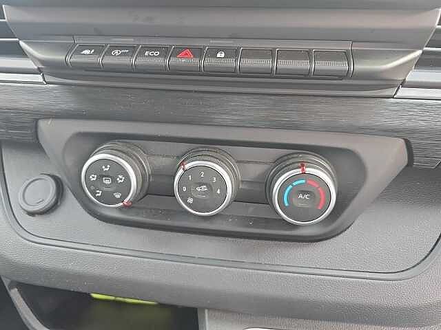 Nissan Primastar 2.0dCi (110ps) Tekna 30 L1H1 Panel Van