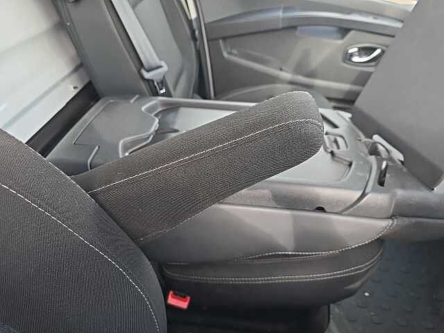 Nissan Primastar 2.0dCi (110ps) Tekna 30 L1H1 Panel Van