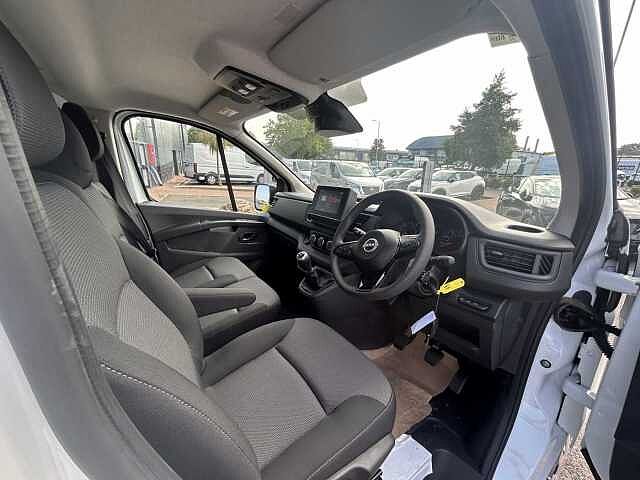 Nissan Primastar 30 L1 2.0 dCi 130ps H1 Acenta Van
