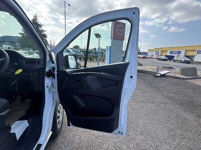 Nissan Primastar 30 L2 2.0 dCi 130ps H1 Acenta Van