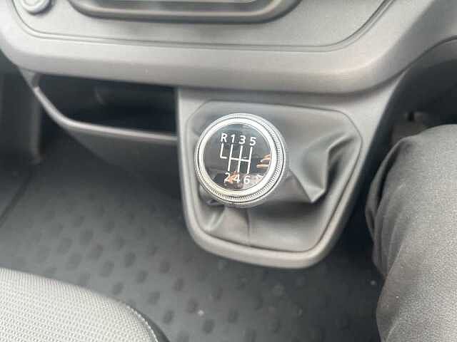 Nissan Primastar 30 L2 2.0 dCi 130ps H1 Acenta Van