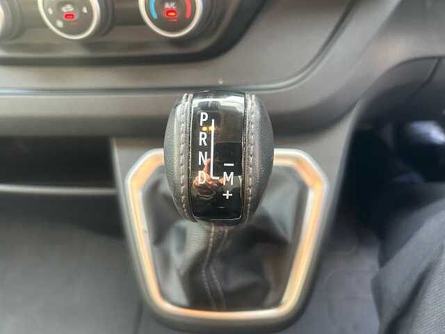 Nissan Primastar 30 L1 2.0 dCi 150ps H1 Tekna Van Auto