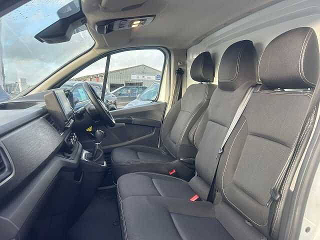 Nissan Primastar 30 L1 2.0 dCi 150ps H1 Tekna Van Auto