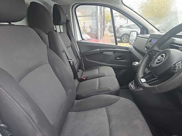 Nissan Primastar 30 L1 2.0 dCi 130ps H1 Acenta Van