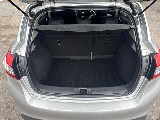 Nissan Pulsar 1.2 DiG-T N-Connecta 5dr