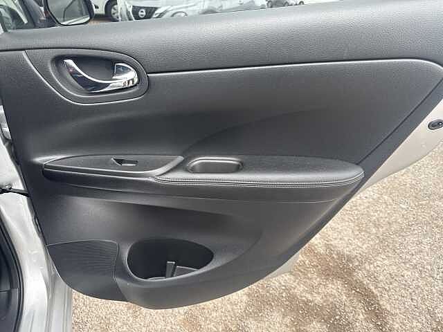 Nissan Pulsar 1.2 DiG-T N-Connecta 5dr