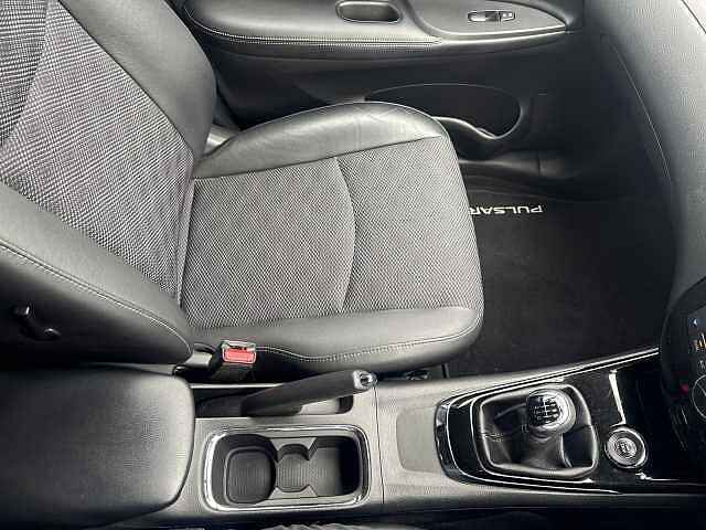 Nissan Pulsar 1.2 DiG-T N-Connecta 5dr