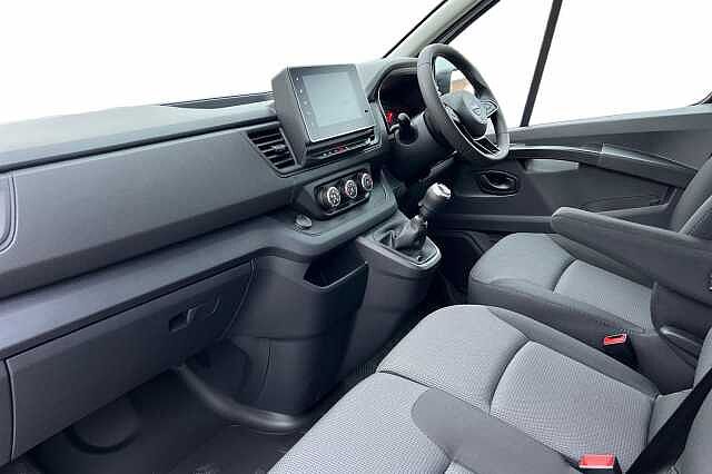 Nissan Primastar 2.0 dCi 130ps H1 Acenta Van
