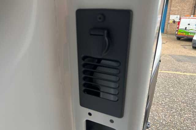 Nissan Primastar 2.0 dCi 130ps H1 Acenta Van