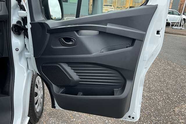 Nissan Primastar 2.0 dCi 130ps H1 Acenta Van