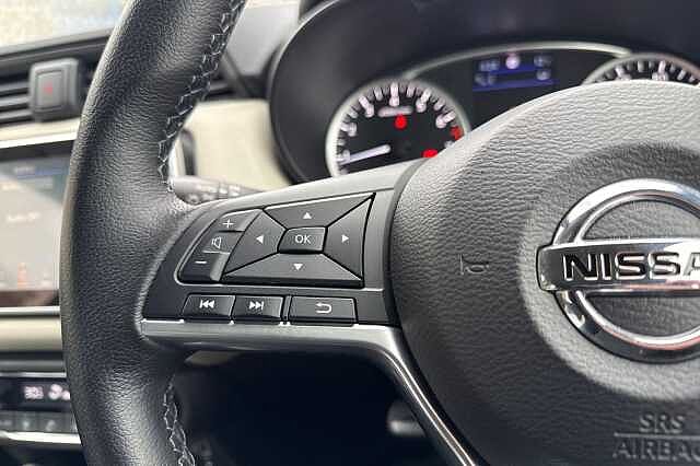 Nissan Micra 1.0 IG-T 92 Tekna 5dr