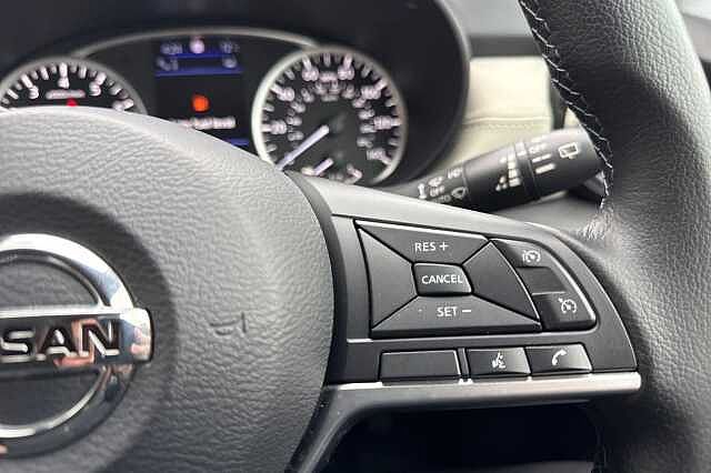 Nissan Micra 1.0 IG-T 92 Tekna 5dr