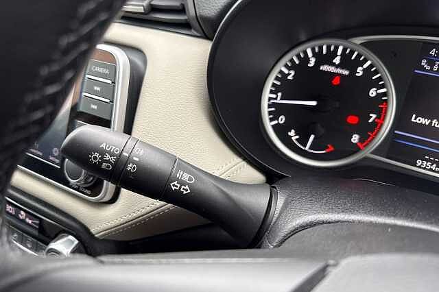 Nissan Micra 1.0 IG-T 92 Tekna 5dr