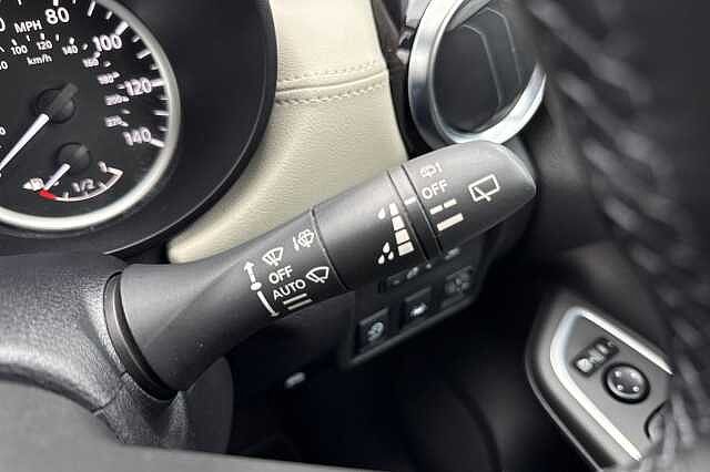 Nissan Micra 1.0 IG-T 92 Tekna 5dr