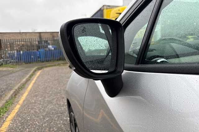 Nissan Micra 1.0 IG-T 92 Tekna 5dr