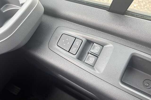 Nissan Interstar 2.0 dci 130ps H2 Acenta Van