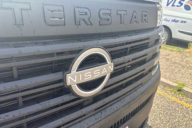 Nissan Interstar 2.0 dci 130ps H2 Acenta Van