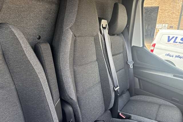 Nissan Interstar 2.0 dci 130ps H2 Acenta Van