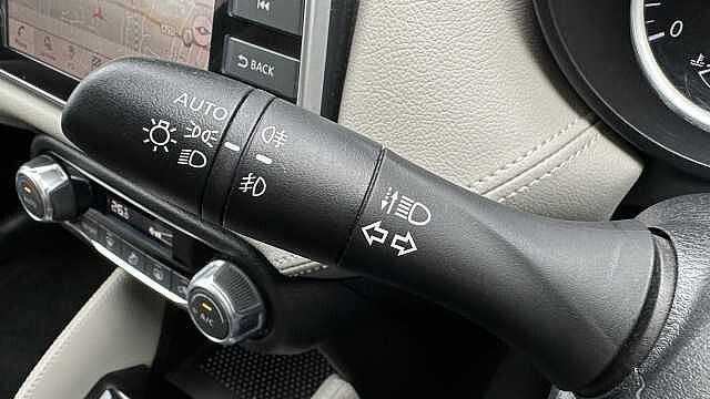 Nissan Micra 1.0 IG-T 100 Tekna 5dr Xtronic