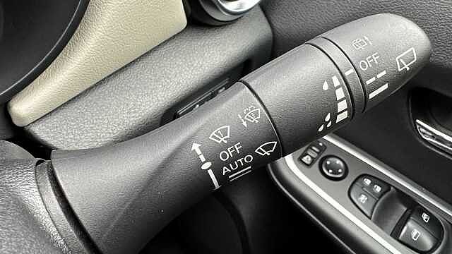 Nissan Micra 1.0 IG-T 100 Tekna 5dr Xtronic