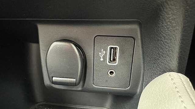 Nissan Micra 1.0 IG-T 100 Tekna 5dr Xtronic