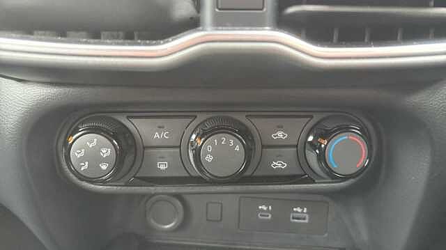 Nissan Juke JUKE 1.0 DiG-T Acenta Premium 5dr