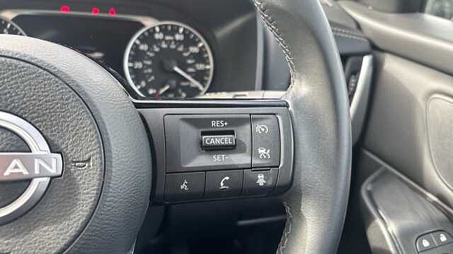 Nissan Qashqai QASHQAI 1.3 DiG-T MH Acenta Premium 5dr