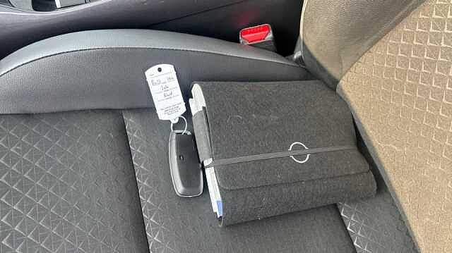 Nissan Juke JUKE 1.0 DiG-T 114 N-Connecta 5dr