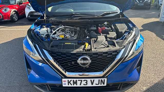 Nissan Qashqai 1.3 DiG-T MH N-Connecta 5dr