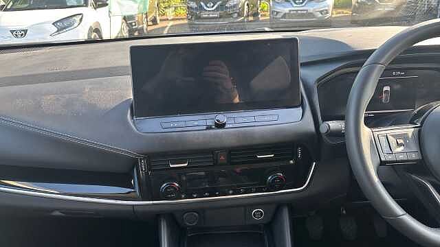 Nissan Qashqai 1.3 DiG-T MH N-Connecta 5dr