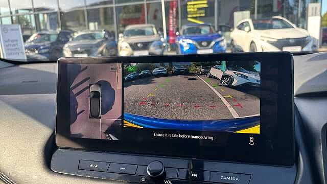 Nissan Qashqai 1.3 DiG-T MH N-Connecta 5dr