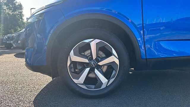 Nissan Qashqai 1.3 DiG-T MH N-Connecta 5dr